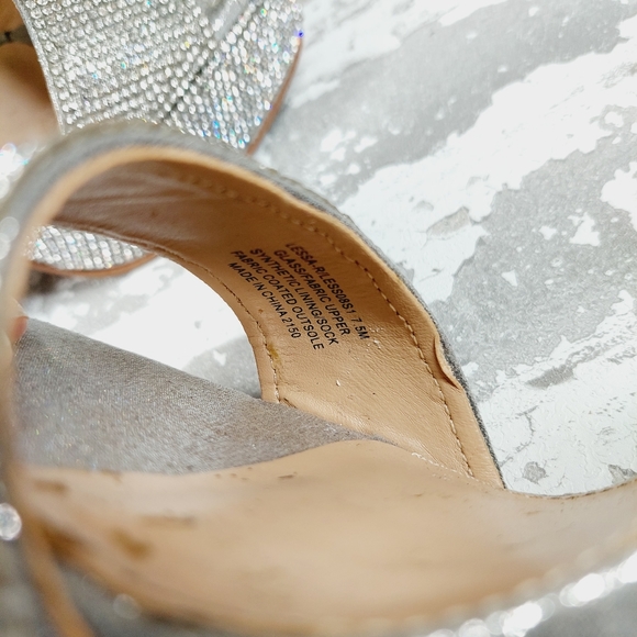 Steve Madden Lessa-R Sparkle Silver Buckle Ankle Strap Heeled Sandals O468 - Picture 8 of 9